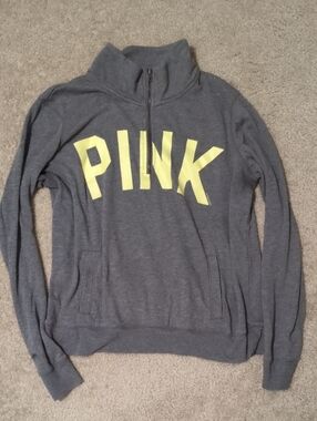 PINK Women's Quarterzip
